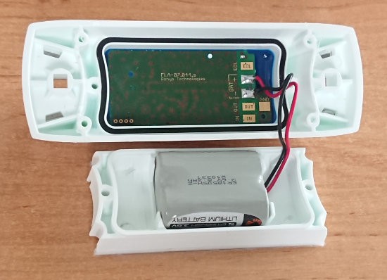 Fig. 7f - Battery pack of the FLA-07 detector